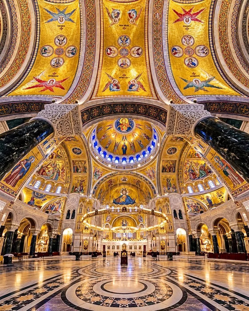viktorrist5t's tweet photo. The interior of Saint Sava Temple is something else. 🇷🇸⛪️
#Belgrade #Serbia https://t.co/fAAdxVXR2S