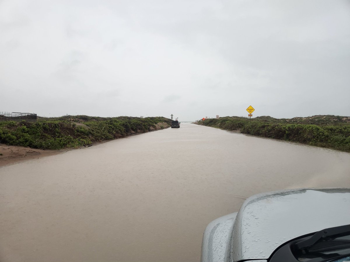 RaptorRoostTX's tweet photo. Here is your view of the Boca Chica Beach access today https://t.co/TrURb4tPU7