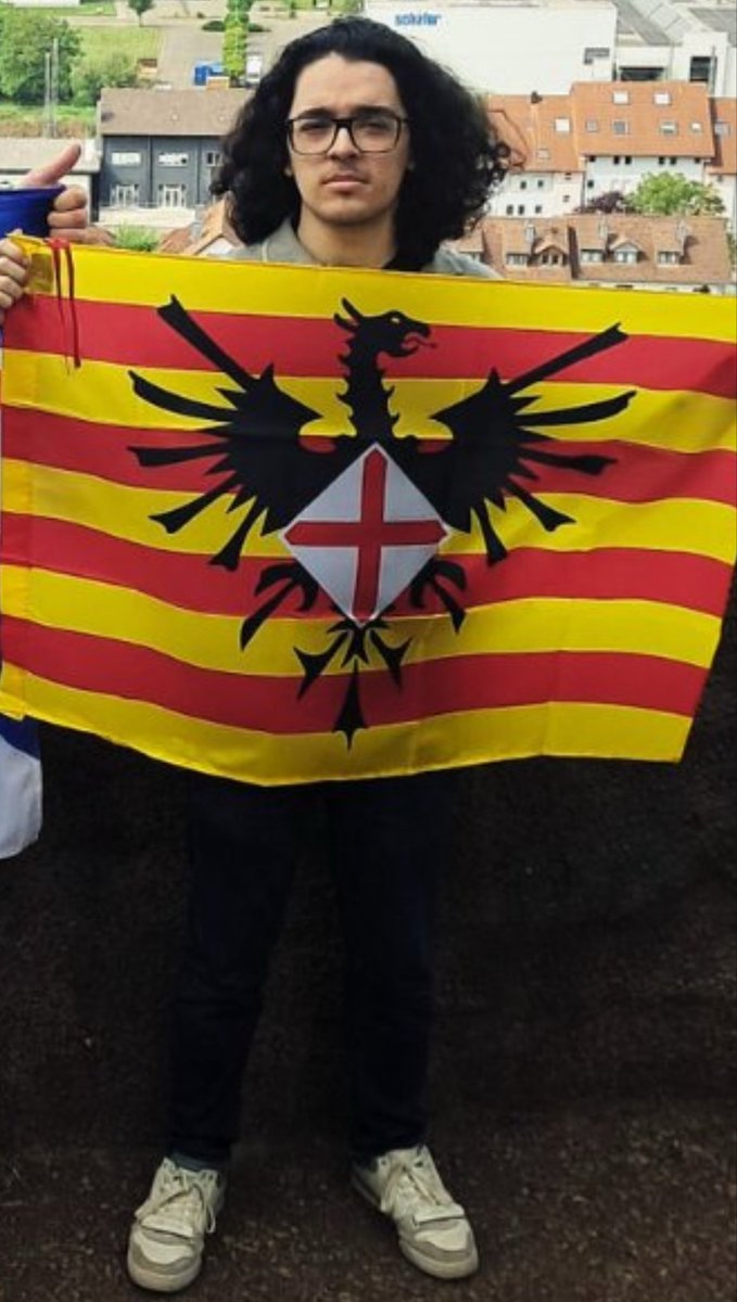 fikosiko1's tweet photo. @Texas_Frog_3 defend europe!! https://t.co/vugVYaNsgU