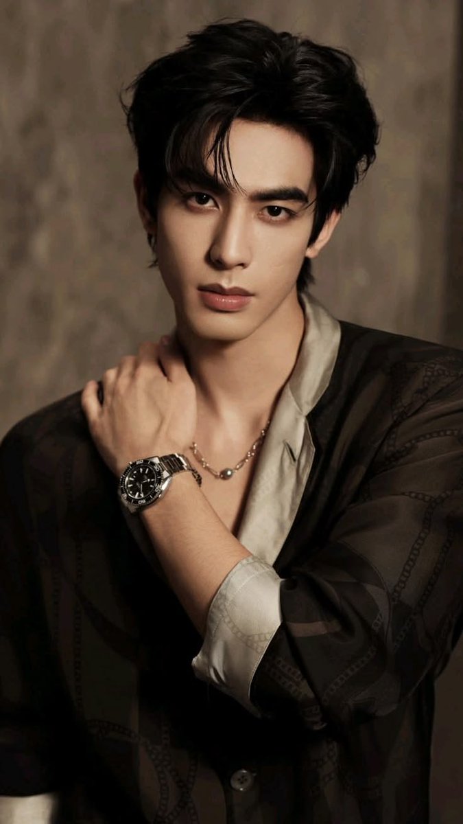 rojitatomatita's tweet photo. @y0unkuza obvio Song Weilong https://t.co/wUaKw9TJmA