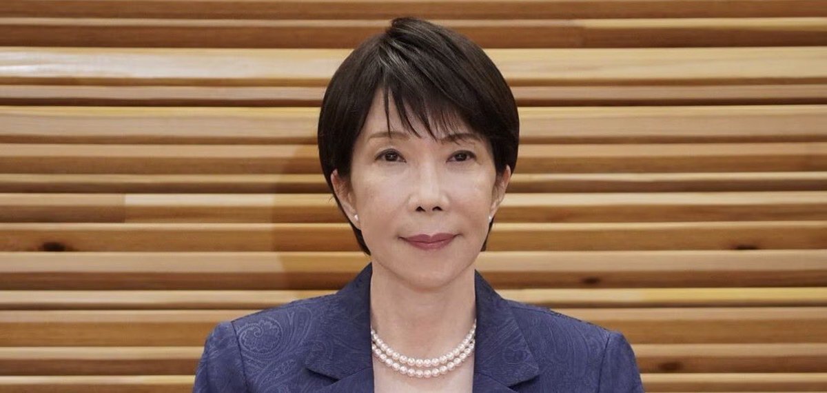 cobta's tweet photo. 高市首相がG7の会議に出なかった件、企業だと「他社はトップが出ますがうちは飲みでパス」とかありえないですよね。

首相は2日午後6時30分から1時間余り首相公邸で自民党幹部らと会食した。アルコールが供され、首相も飲酒したという。 https://t.co/DRaQ1AMDko