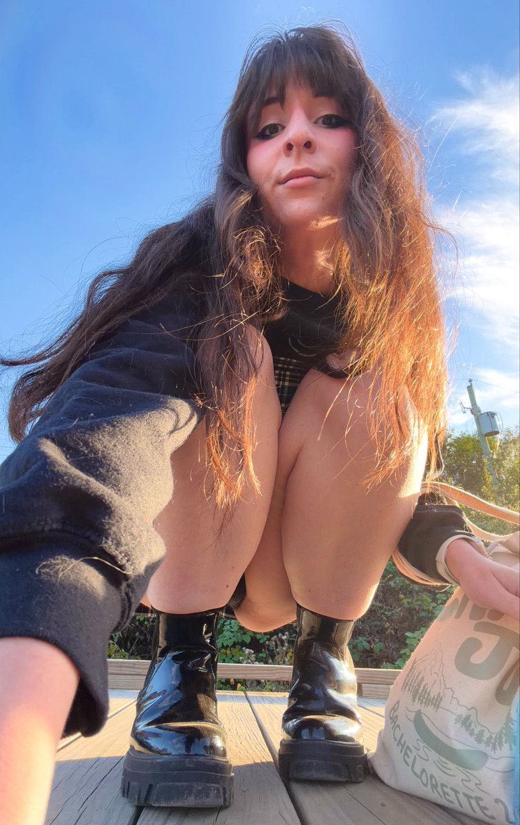 biology_slut's tweet photo. thinking about bugs https://t.co/7mH3CXpjBZ