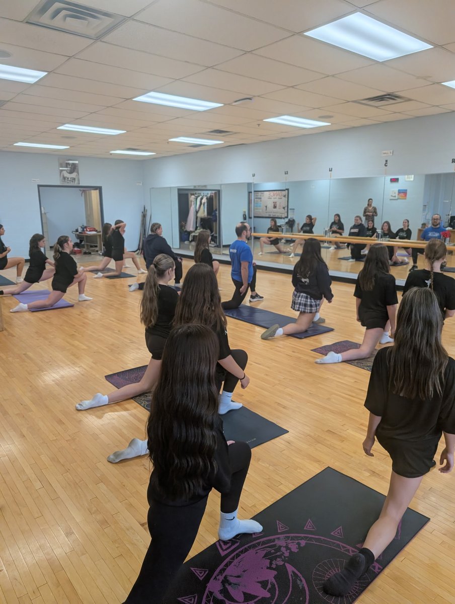CardinalCarter's tweet photo. A huge thank you to John Maksoud from Erie Shores Rehabilitation for visiting our dance classes last week! John led an incredible workshop focused on injury prevention, proper warm-ups, and keeping our bodies healthy as we train for performance season. https://t.co/KB6JBHAjOo