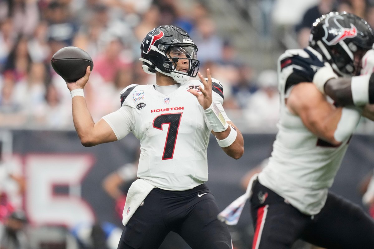 PFF's tweet photo. Highest passer grade in Week 4

C.J. Stroud            91.8
Lamar Jackson    90.9
Bryce Young         88.1
Jared Goff             85.9
Drake Maye           81.5 https://t.co/DcpQaDt06x