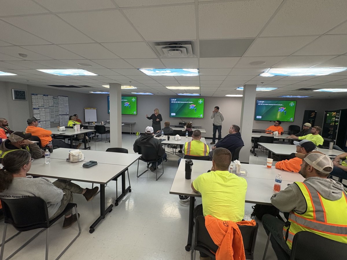 RepFischbach's tweet photo. It was a great morning in Redwood Falls touring the Bayer facility and sitting down with employees for a town hall. I always appreciate hearing directly from Minnesotans about their work, their communities, and the issues that matter most to them.

Thanks to the Bayer team for having me!