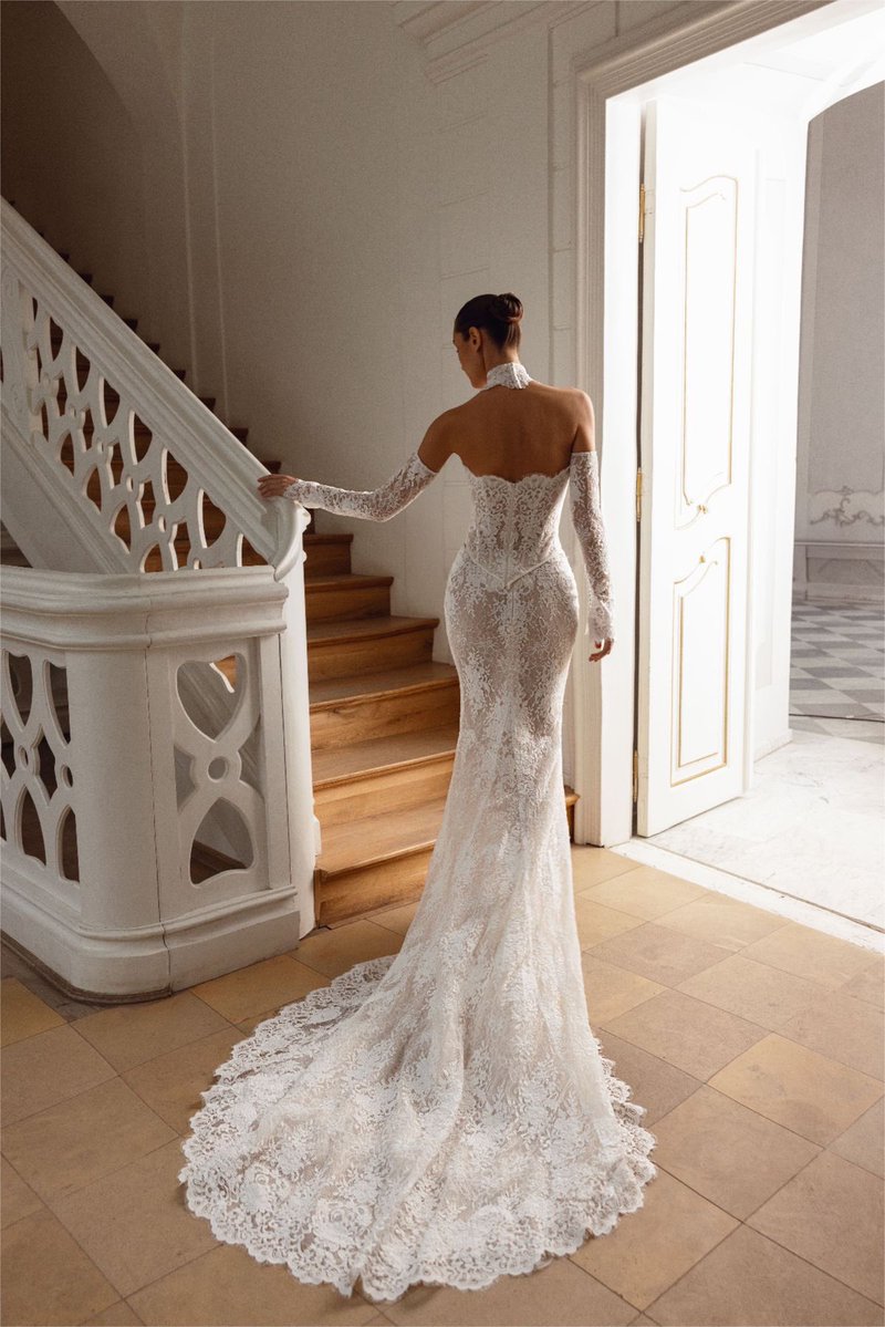 Diorgirlx's tweet photo. dreamy wedding dress https://t.co/iHhPSHQ0ac