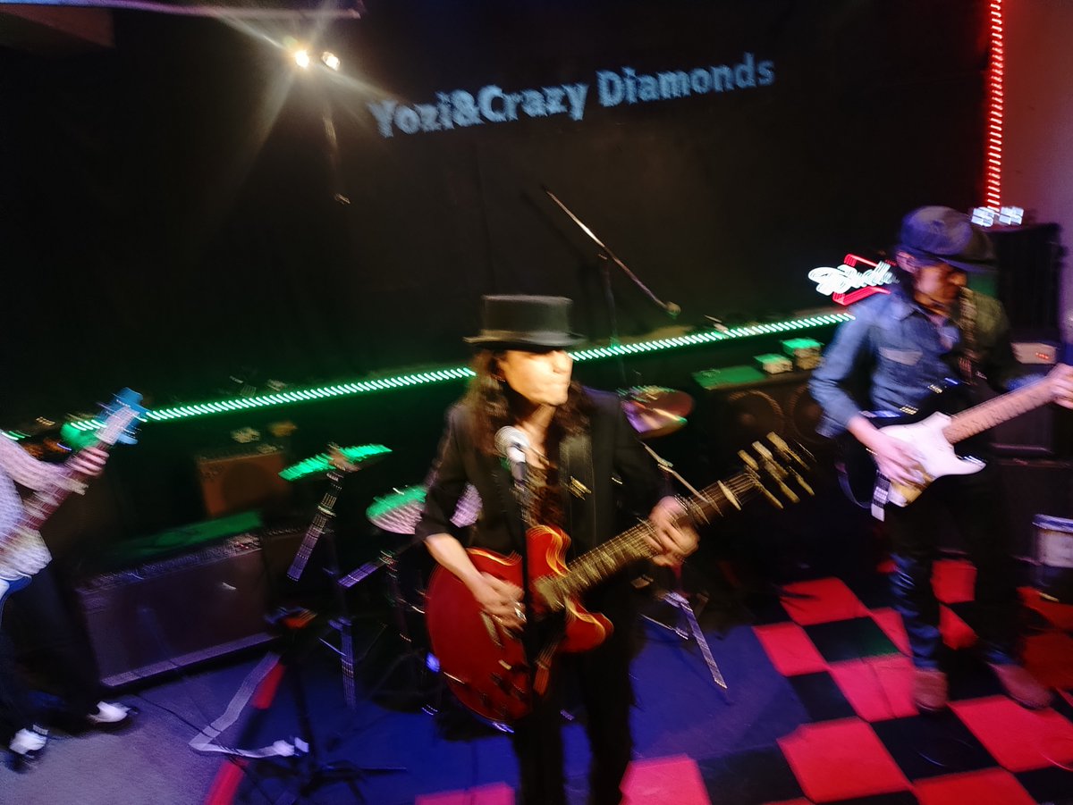 rancidhiloki's tweet photo. @AYAFUYAband @YoshihikoSoya @M79Rabbit @Azzitto1224 で も
楽しかったからいいんだ!(^^♪
今回のバンドさん達。
良かったら対バンお願いします\( ˙꒳˙ \三/ ˙꒳˙)/(笑)
#AYAFUYA #BSD https://t.co/iEetYJNqf2
