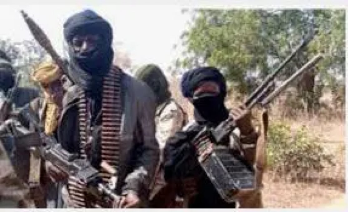 instablog9ja's tweet photo. B@ndits Allegedly Abd¥ct 18 Oyo Students, K+ll Bus Driver https://t.co/YQnH2BzkQa