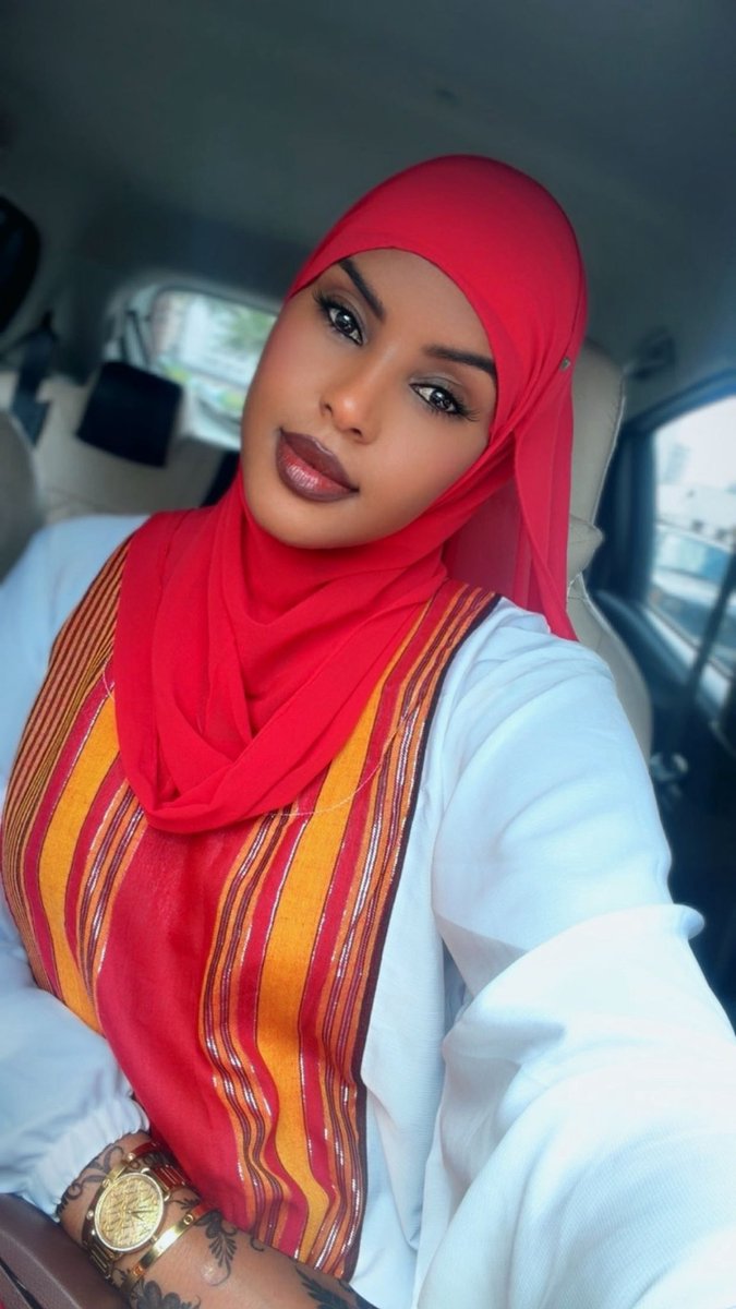 zemzemahmedmp's tweet photo. Here we go, another 5 years 🇪🇹
Hablo Soomaaliyeed oo dhaqankooda ku faanaya https://t.co/PRrf0W51lT