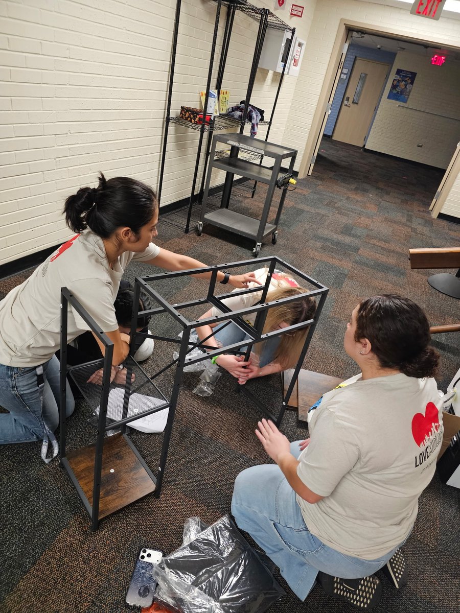 FirstBasin's tweet photo. We had a great time giving back with Love Midland this past Saturday! ❤️ Our First Basin team helped refresh the teachers' lounge at Jones Elementary.

We’re proud to support the educators who give so much to our community! ✨ https://t.co/p2gt80R3kG