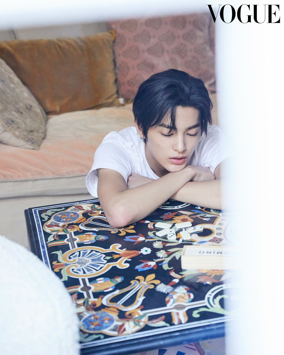 keonhosloop's tweet photo. @CHANEL #KEONHO #건호 https://t.co/ETRbksWs3X