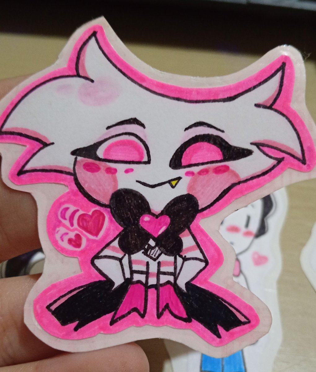 Minty_Blumm's tweet photo. Angel Dust sticker I made years ago; the drawing isn't mine, but I loved the result 💖
#HazbinHotel #AngelDust https://t.co/fhjROe73Nq