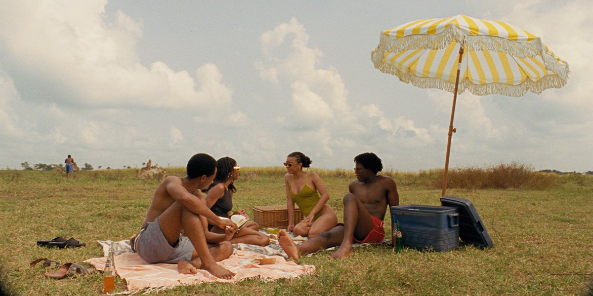 chifilmfest's tweet photo. Limited 🎟️ just released for hot #ChiFilmFest screenings, including:

CLARISSA, LA GRADIVA, ELSINORE, FATHERLAND, POSSIBLE LOVE, WILD HORSE NINE, EVERYTIME, &amp; more

🚨 Act quick! ➡️ https://t.co/CiarwfnfMW https://t.co/VAeswmPRG8