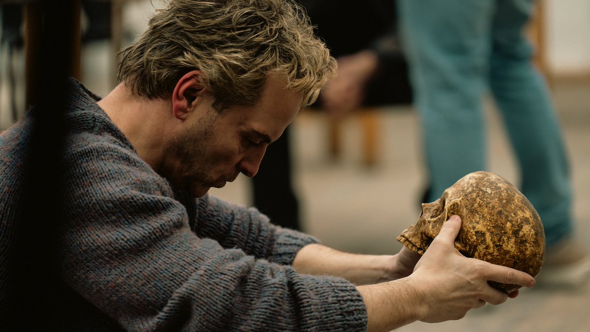 chifilmfest's tweet photo. Limited 🎟️ just released for hot #ChiFilmFest screenings, including:

CLARISSA, LA GRADIVA, ELSINORE, FATHERLAND, POSSIBLE LOVE, WILD HORSE NINE, EVERYTIME, &amp; more

🚨 Act quick! ➡️ https://t.co/CiarwfnfMW https://t.co/VAeswmPRG8