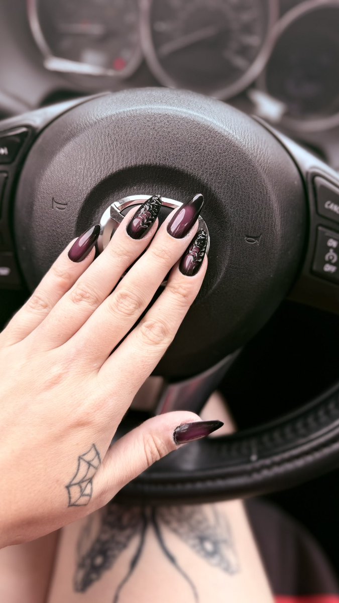 grimmgodess's tweet photo. Loving my new set🕸️ one of my silent senders funded them this round, who’s paying for the next? Maybe I’ll let you pick the color💋

Findom femdom best sub funded nails paypig wallet drain atm https://t.co/khbQjUKQIl