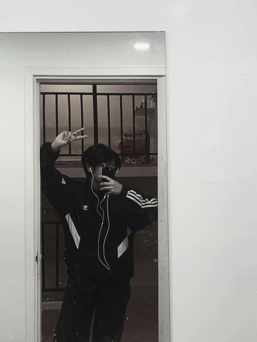 Tinn5vk's tweet photo. https://t.co/3fuykOoTZs