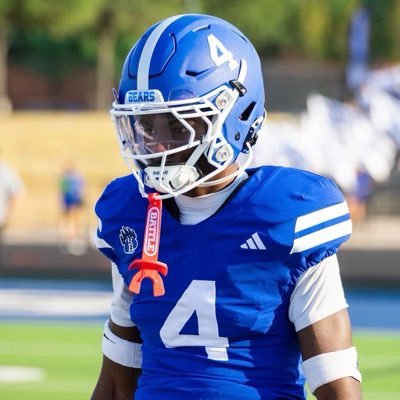 CoachZackGoodFB's tweet photo. 🚨 New '27 Head Hunter Alert: @JamieJordanJr 

Stars: ⭐️
Pos: DB
HT: 6'4
WT: 170
HS: Brewer, TX
GPA: 3.6

Hudl: https://t.co/yPV8JCpN7f

Rank: #15 '27 Head Hunter DB https://t.co/prWEsWfyta