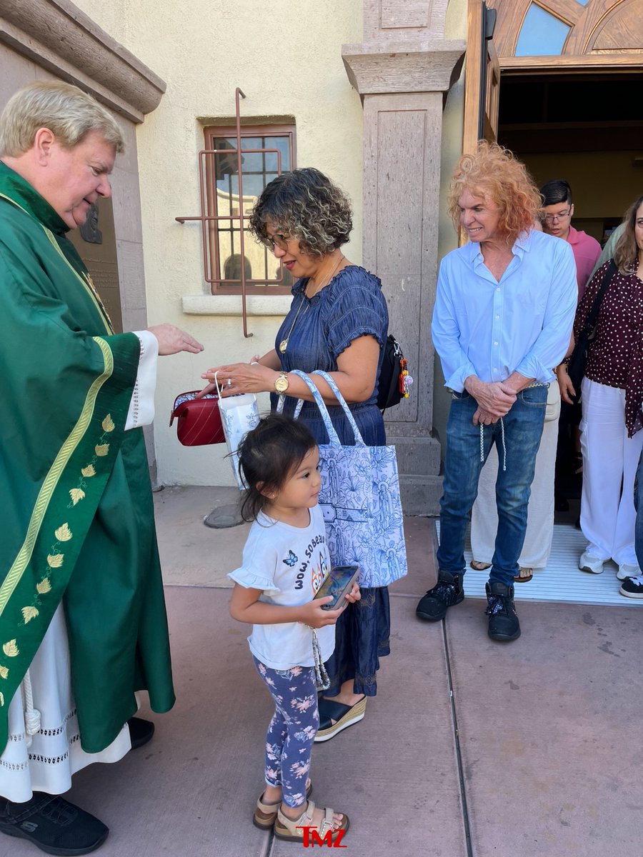 TMZ's tweet photo. ❤️‍🩹 EXCLUSIVE: Carrot Top spotted at church weeks after attempting suicide.

📸: Backgrid https://t.co/4eMJUWx3tB