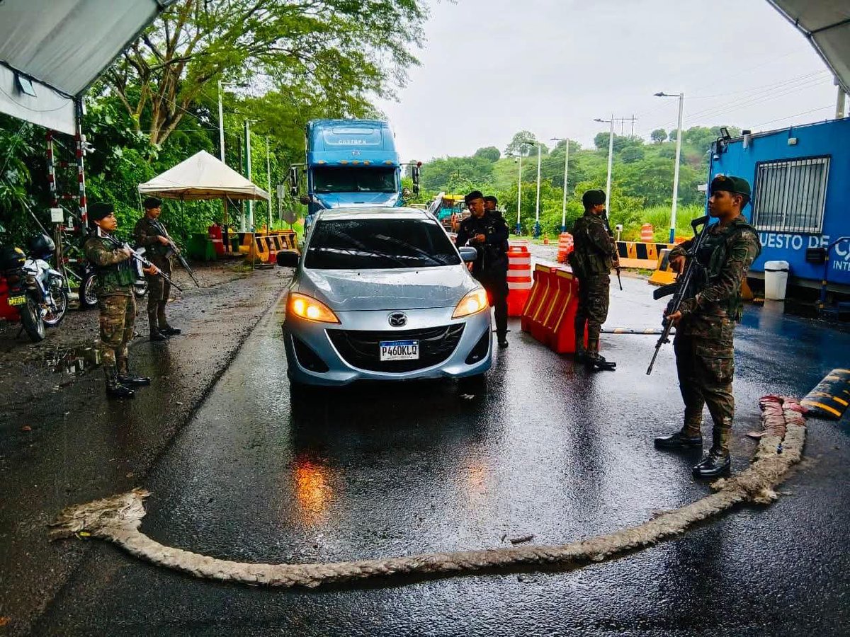 Armandoroldan's tweet photo. Tercera Brigada Militar de Jutiapa mantiene operativos en Zonas fronterizas de Jutiapa https://t.co/J9ukmhLXKh