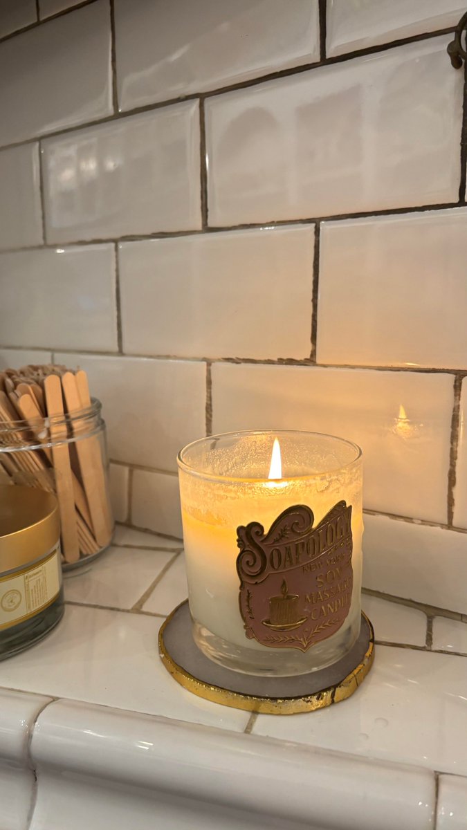 Donna_LSQ's tweet photo. The delicate fragrance of roses gently blooms, adding a touch of elegant ritual to everyday life https://t.co/nKvnoQtM0t