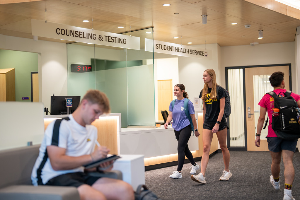 UWStevensPoint's tweet photo. #UWSP offers free counseling for students through the counseling center. Appointments are available in-person or virtually. Learn more about the counseling center here: https://t.co/M0W0L3AYgN https://t.co/uIfa933mgS