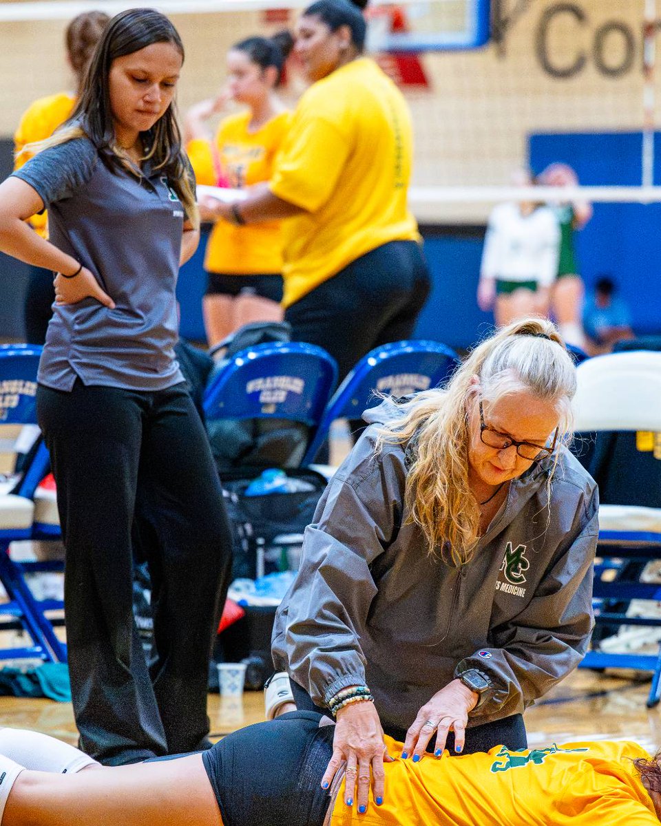Midland_College's tweet photo. Behind every practice, every match, and every "Go Chaps" moment, our Sports Medicine team is there taking care of our STUDENT-athletes. 💚💛
We see you, Sports Med. And we appreciate you. 👏
#GoChaps 👌 https://t.co/TDpBcKyMGB