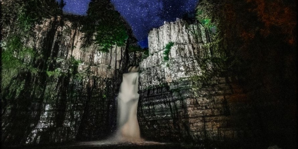 HighForceWater's tweet photo. Looking for a unique family activity this October half term?🌠

Join us for a Family Stargazing Adventure at High Force Waterfall🔭✨

📆Tuesday 27th &amp; Thursday 29th October 
🕒6pm - 8pm 
🎟️£34 Child (5-15) | £39 Adult (16+)

Book your tickets here: https://t.co/p5NaXKdw23 https://t.co/yffqDB2Yx2