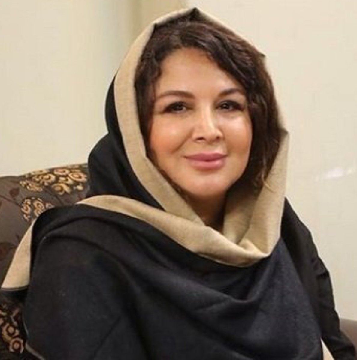 najva9559's tweet photo. چرا اکثریت بازیگرا اینقدر بیسوادن؟!!
شهره سلطانی فکر میکنه معنی نجس همون کثیفه :))
بدبخت اون تعدادی که همینارو الگوی خودشون میکنن ... https://t.co/TEU5UpyowW