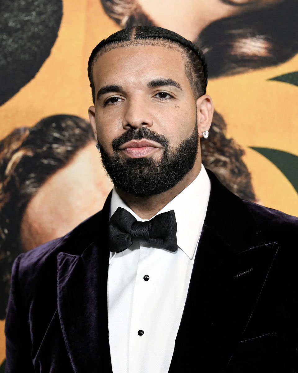 Kalshi_Music's tweet photo. Most streamed rapper for each month of 2026 on Spotify:

- January: Drake (1.6B)
- February: Drake (1.5B)
- March: Drake (1.6B)
- April: Drake (1.6B)
- May: Drake (2.7B)
- June: Drake (2.0B)
- July: Drake (1.8B)
- August: Drake (1.7B)
- September: Drake (1.7B) https://t.co/2FBs2eUUDg