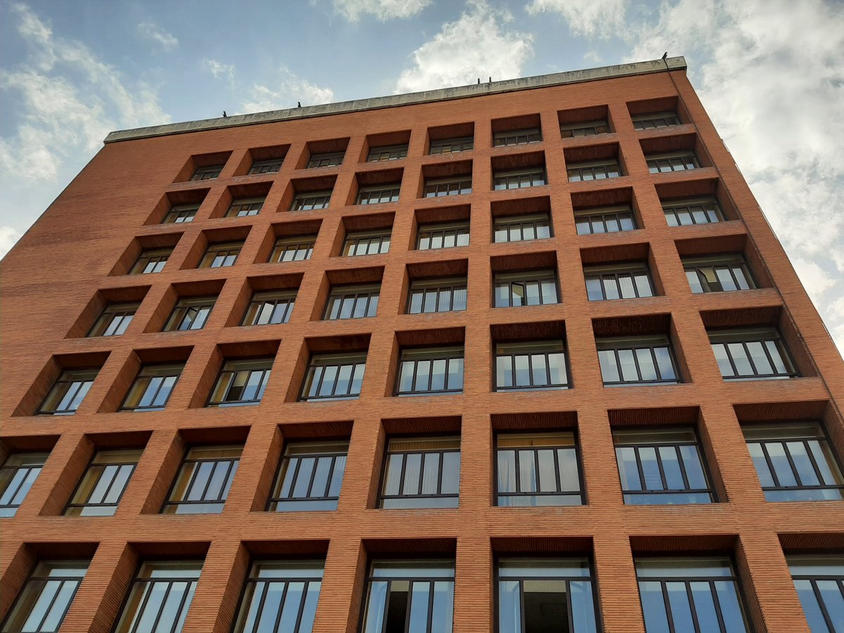 charo_lu's tweet photo. #DíaMundialDeLaArquitectura
Ministerio de Sanidad 
Arquitectos: Francisco Cabrero y Rafael Aburto.
1951 https://t.co/NsvZgmLTBt