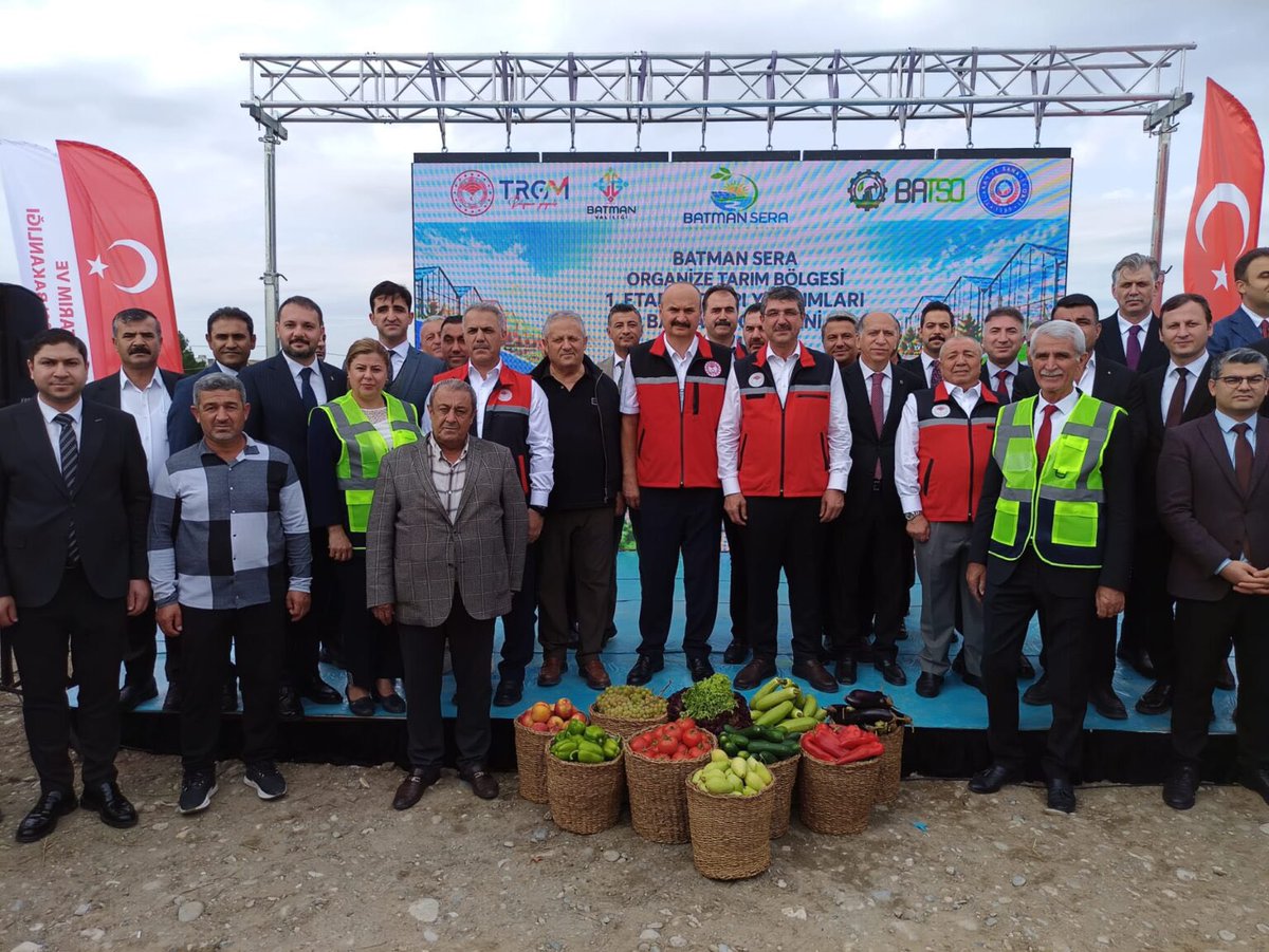 batman_tb's tweet photo. Borsamız Yönetim Kurulu Başkanı Arif Güneş, Yönetim Kurulu ve Meclis Üyelerimiz ile Genel Sekreterimiz İsa Akdaş; ortağı olduğumuz ve Yönetim Kurulu’nda yer aldığımız “Batman Sera OTB 1. Etap Altyapı Yatırımları Başlangıç Töreni”ne katılım sağladılar. @arifguness https://t.co/YGNRgNZHup