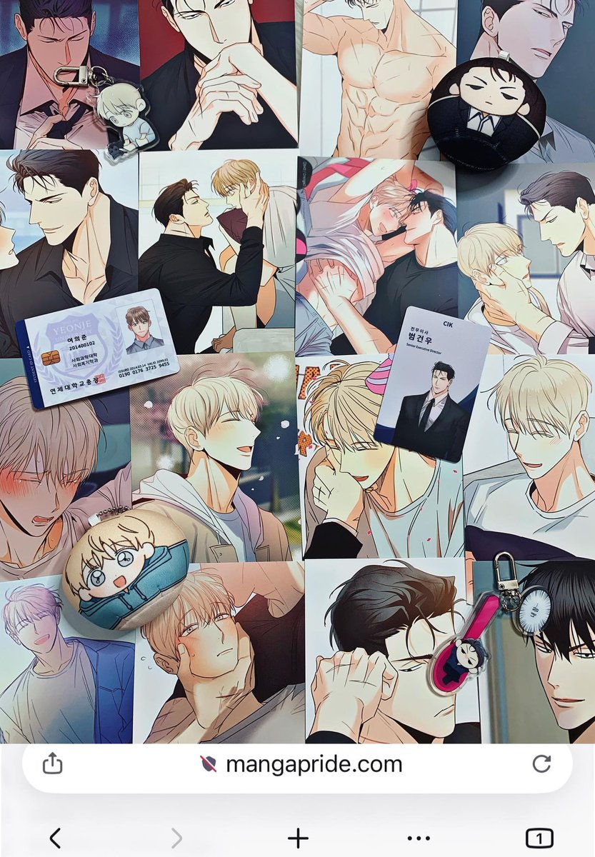 saradable91l's tweet photo. I haven’t posted in a little while, and I got a package today with my ‘The Dangerous Convenience Store’ things and more. I was too lazy to open everything from the cafe so here is a few things I did open along with my postcards 😆💙

Read on _/mantacomics 🤍
•
•
•
•
•… https://t.co/w4J8QsdIj1