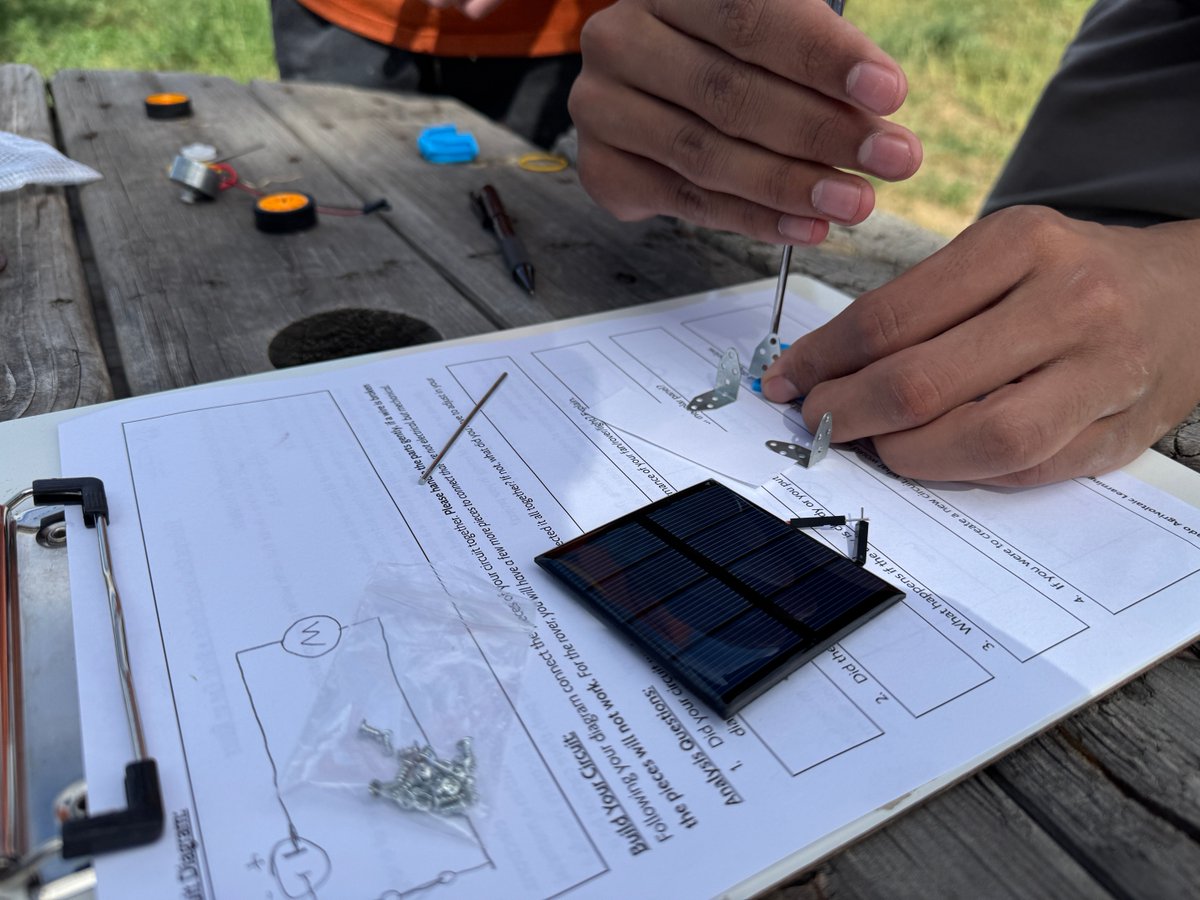 ICSVVSD's tweet photo. Students in our Applied Robotics and Bioscience Explorers classes are working on innovative design solutions for @NASAHUNCH and recently took a field trip to the Colorado Agrivoltaic Learning Center at @JacksSolar Garden! Read more here: https://t.co/TJdUxyAMI7 #StVrainAdvantage https://t.co/1Ms3Zw7nF8