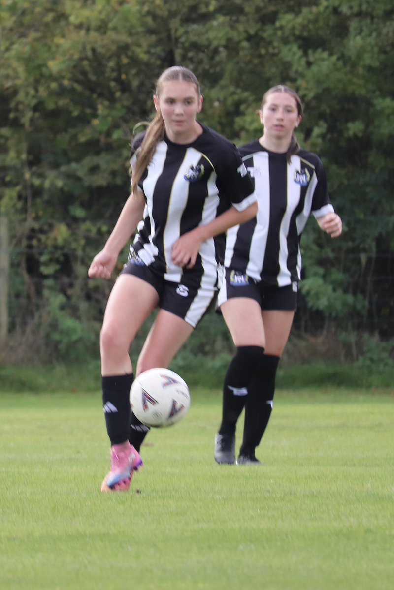 maddoxcliff's tweet photo. Not our day today 🤍🖤

Hornsea 3-2 Willerby &amp; Westella ⚽️

Disappointing result, but another game, another experience and plenty to learn from.

Keep working. Keep improving. 💪⚽️

#girlsfootball #Football #footballjourney https://t.co/XWsUnGcxwA