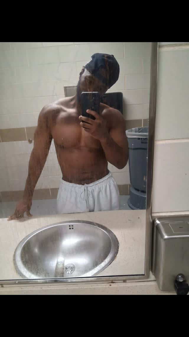 LodiDodiDC87's tweet photo. Health is wealth. #dmvfreakz #fwb #dcfreaks #bbc https://t.co/jjLQXoLAIb