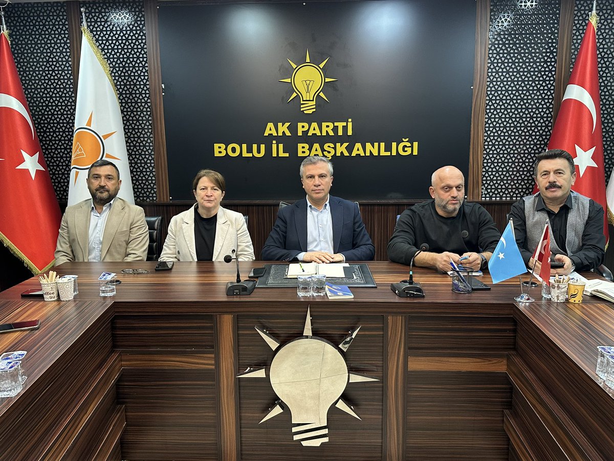 akpartibolu14's tweet photo. 📌 Haftalık Olağan İl Yönetim Kurulu Toplantımızı İl Başkanımız Sayın Suat Güner öncülüğünde tamamladık.

#akpartibolu #bolu https://t.co/O5EtO8OkhF