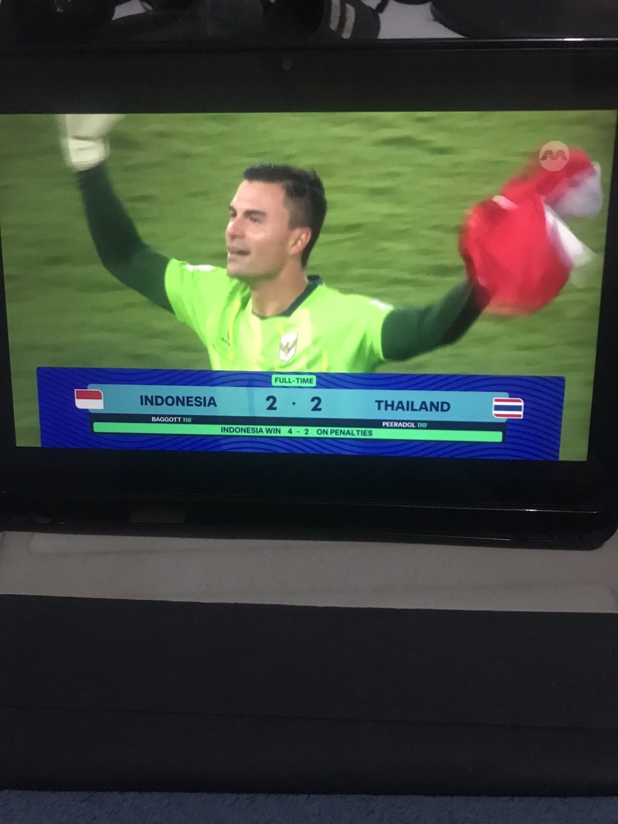 vpIdol's tweet photo. nonton sampe tangan tremor jungkir balikkk 
pas terakhir gw bilang “Emilll lu kemarin nepisss mbappe” 

#timnasday #emilaudero https://t.co/Tq1qkN6z0d