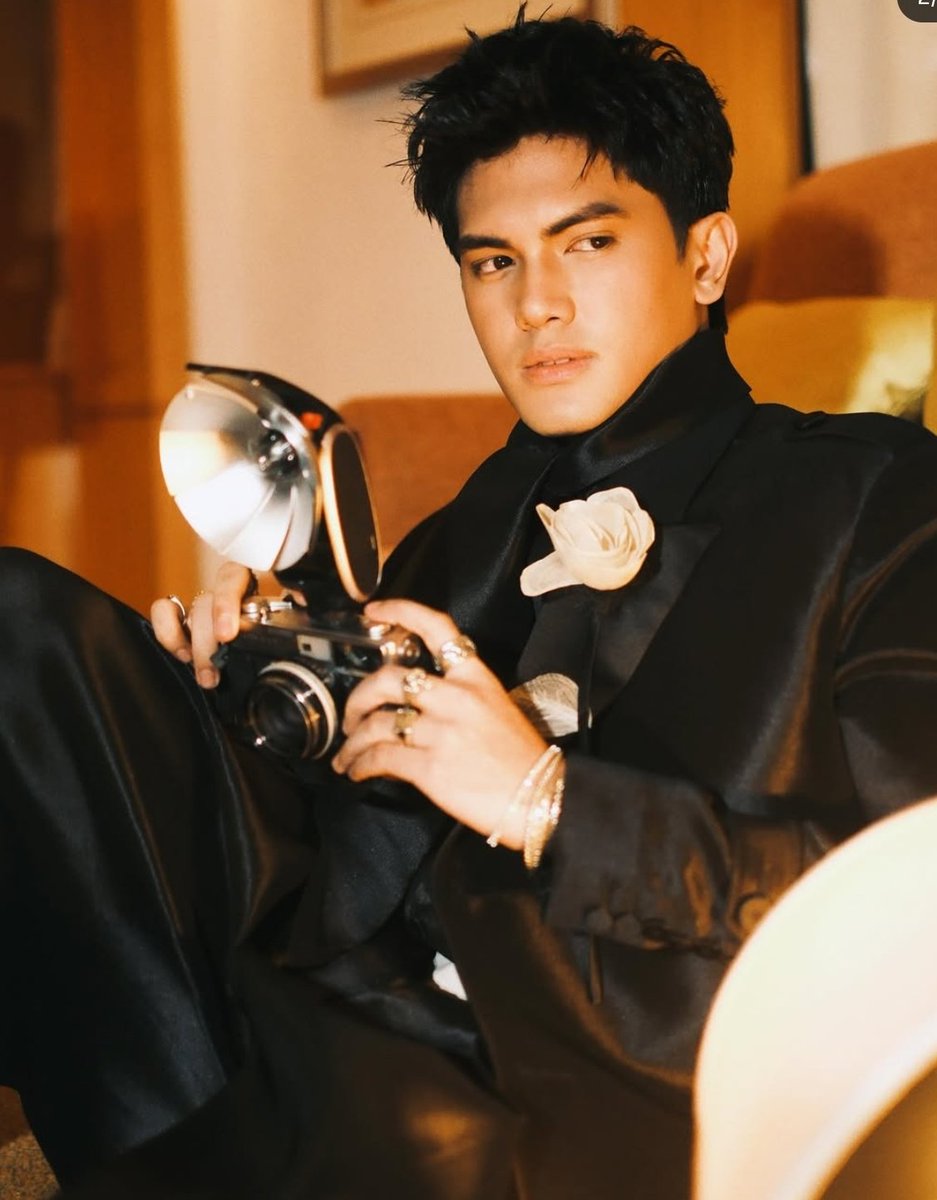 Jarfyangiiii's tweet photo. Happy birthday our Little Jarren!! Jarfyang is still here to support you and Fyang! keep achieving your dreams and we're gonna support you no matter what Happened!!

JARREN TURNS 20 HAPPY JF DAY 
#Jarfyang #JarfyanglovesJarren https://t.co/o80fQPZpVt