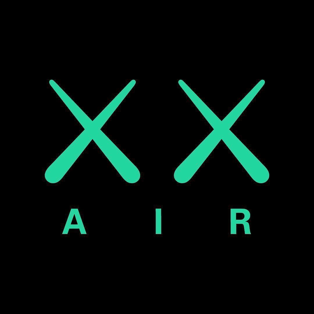 JustFreshKicks's tweet photo. BREAKING: KAWS x Air Jordan 4 releasing next year for its 10th anniversary 😵

🗓️ Summer 2027
💰 $500 https://t.co/XrrZBjvmhw