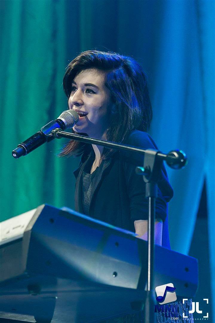 CVGUpdates's tweet photo. Today in 2014 (October 5), Christina performed at Trinoma Mall in Manila, Philippines 💚 https://t.co/xxzIVSxmmt