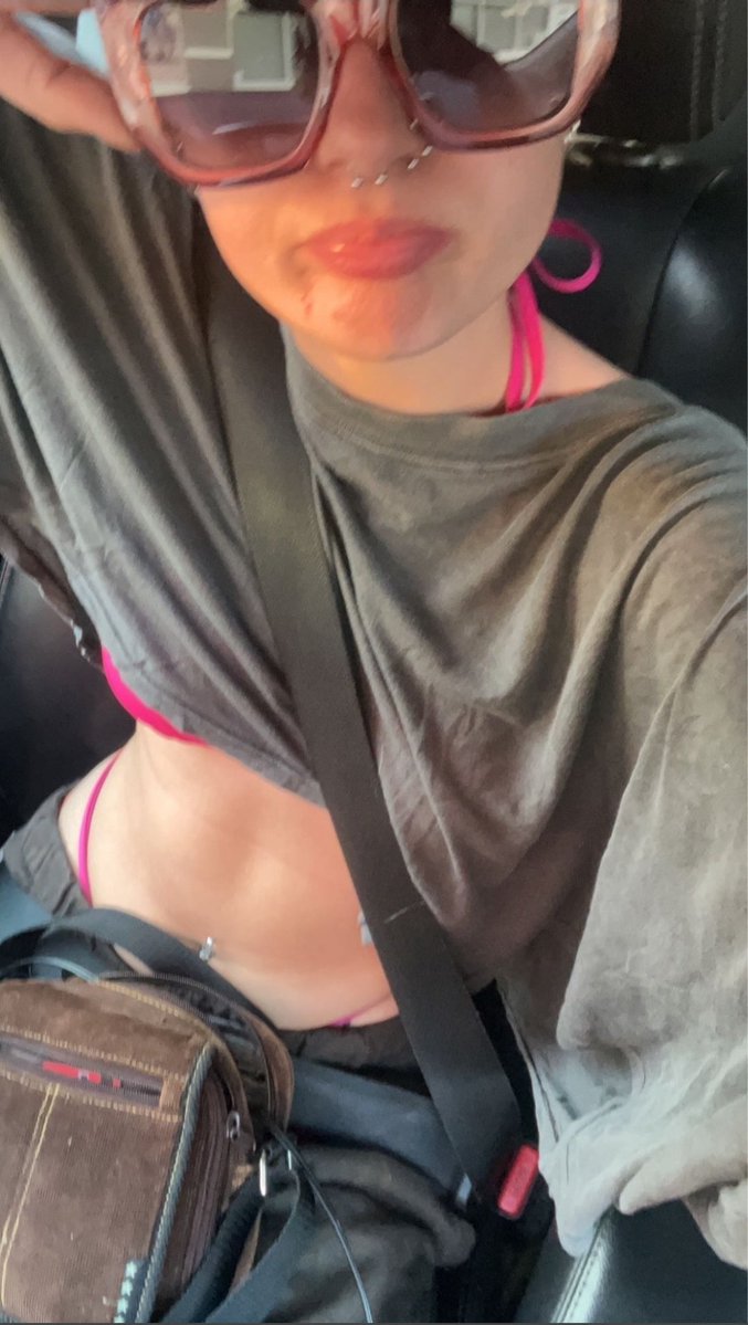 TNon624954's tweet photo. dm to nut on this slut😵‍💫 https://t.co/Xc1V95Cx5v