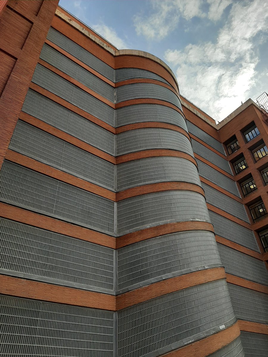 charo_lu's tweet photo. #DíaMundialDeLaArquitectura
Ministerio de Sanidad 
Arquitectos: Francisco Cabrero y Rafael Aburto.
1951 https://t.co/NsvZgmLTBt