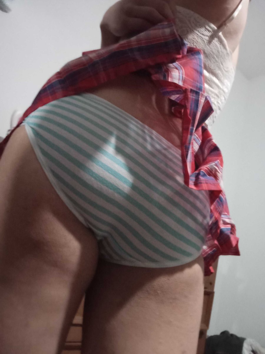 Hon3yParf4it's tweet photo. Today, I bring to y'all my ass, tomorrow I may show my gock ♡
#nsfwtwt $nsfw https://t.co/s2tCdvbADC