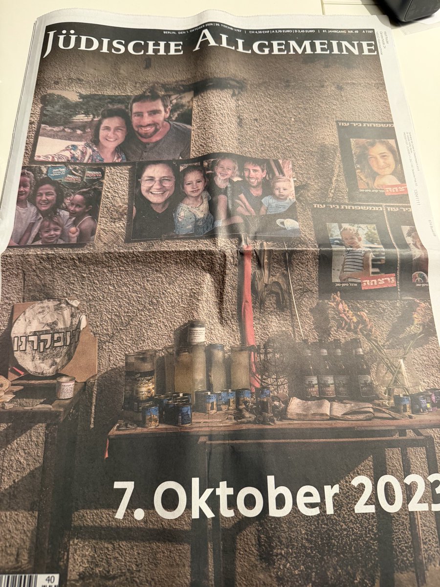 WolfReuter3's tweet photo. Die @JuedischeOnline widmet ihre aktuelle (gedruckte) Ausgabe dem 7.10.2023. 
Danke. 🙏 https://t.co/VpG7beoosZ