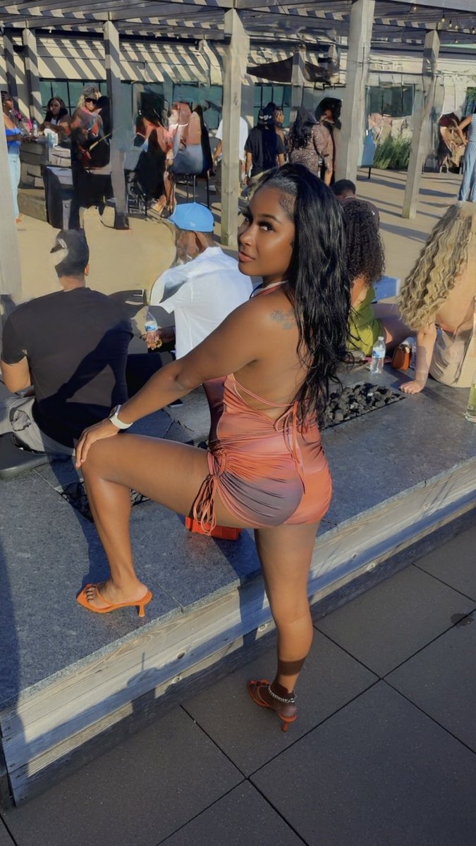 ____Tysweetz's tweet photo. 6:21 🎉🔥 https://t.co/fEuWGtWomR