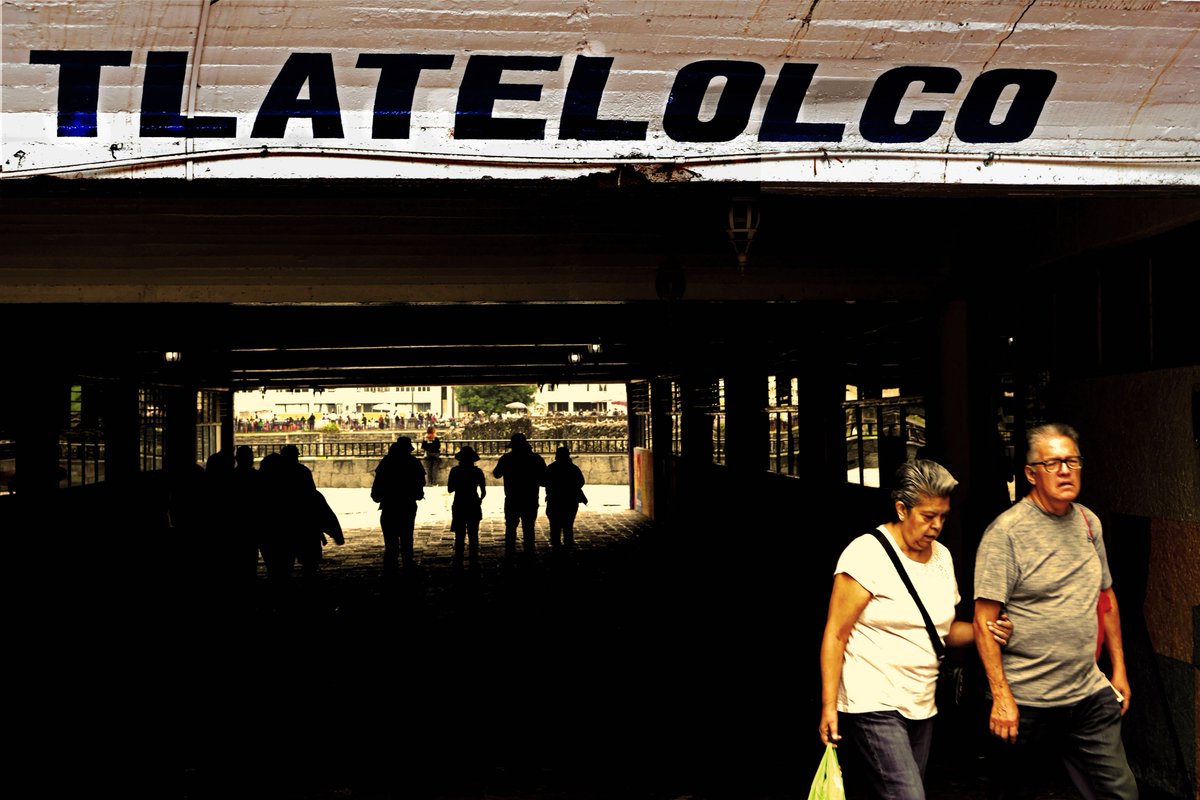 anneth_pl's tweet photo. A 58 años del 2 de octubre, la memoria sigue viva.

Como cada año, en la Plaza de las Tres Culturas de Tlatelolco se realiza una marcha en memoria de los estudiantes asesinados en 1968. Hablamos con quienes lo vivieron.
Esto nos contaron. 👇🏼 https://t.co/ZjKsGeLYt6