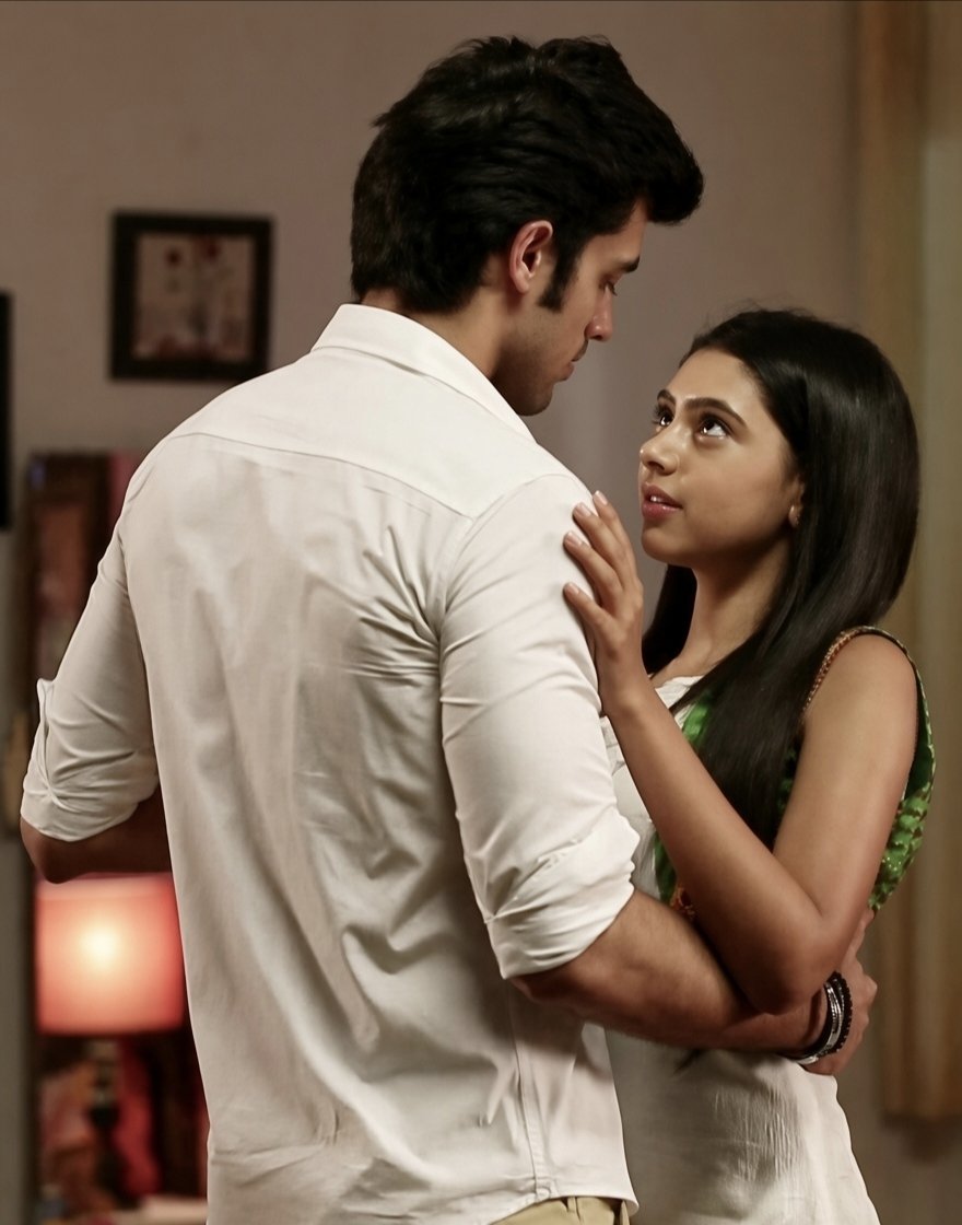 Friendly_bini's tweet photo. cover me in poetry
written with your touch !!
#MaNan #Parthsamthaan #Nititaylor #KYY https://t.co/9sL9NvKLOe