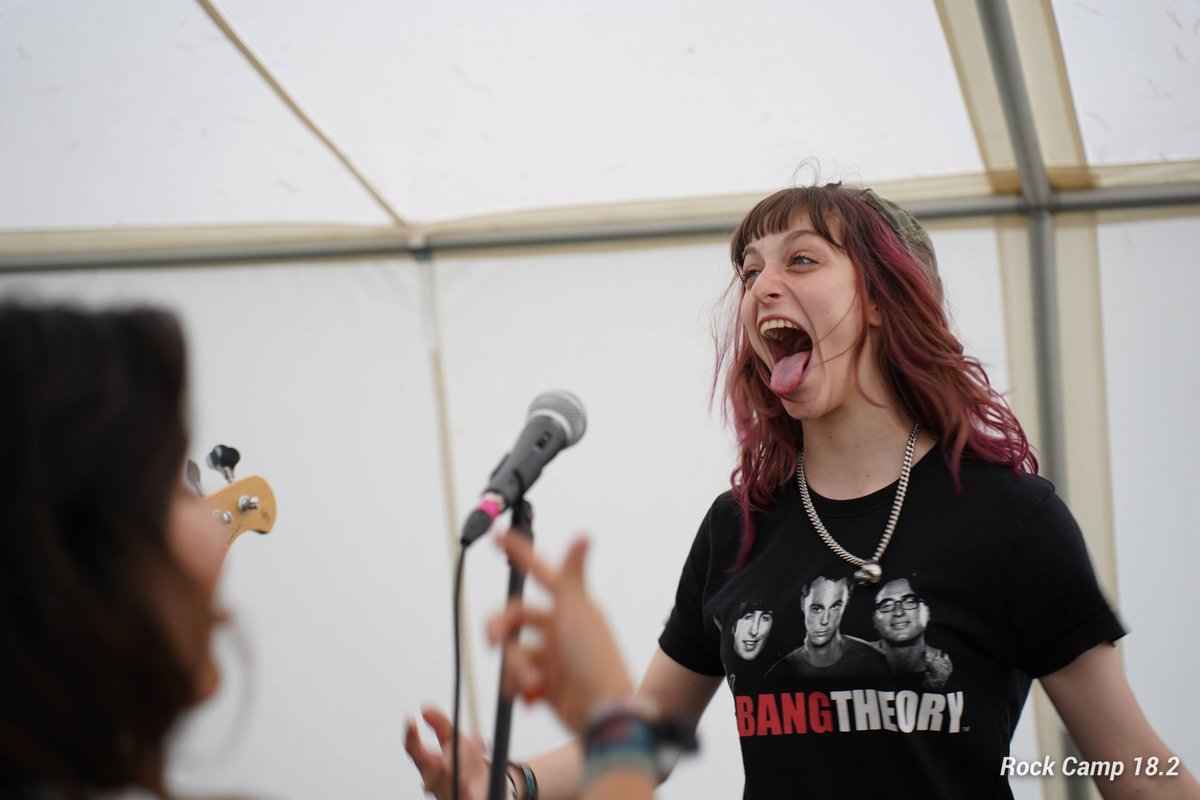 RockCampES's tweet photo. Las personitas que venís a Rock Camp tenéis algo especial. Se nota en cómo vivís la música y en las ganas que tenéis de compartirla. Qué suerte encontrarnos aquí. ¡Os queremos! #rockcamp https://t.co/e6y2ChskN7
