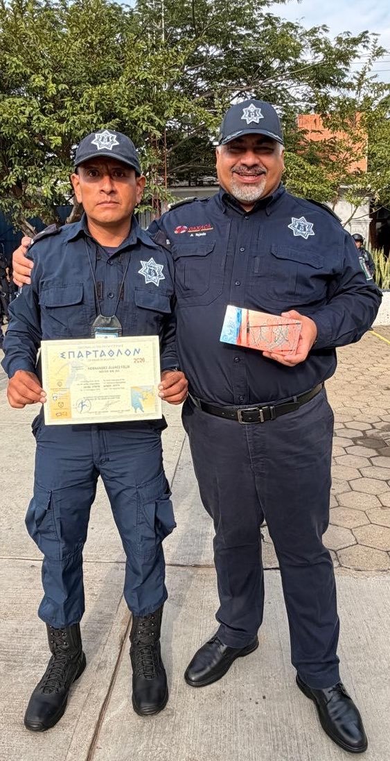 ContraProMx's tweet photo. @tejada_m01 Extiendo una gran felicitación al Suboficial de la @PABIC_GobOax #FélixHernández Juárez por su participación con un tiempo de 34 horas en el "#Spartathlon -International Historic Ultra Distancie Race Athenas Sparta 246 km" llevado a cabo los días 26 y 27 de septiembre del 2026 en #Atenas, #Grecia.