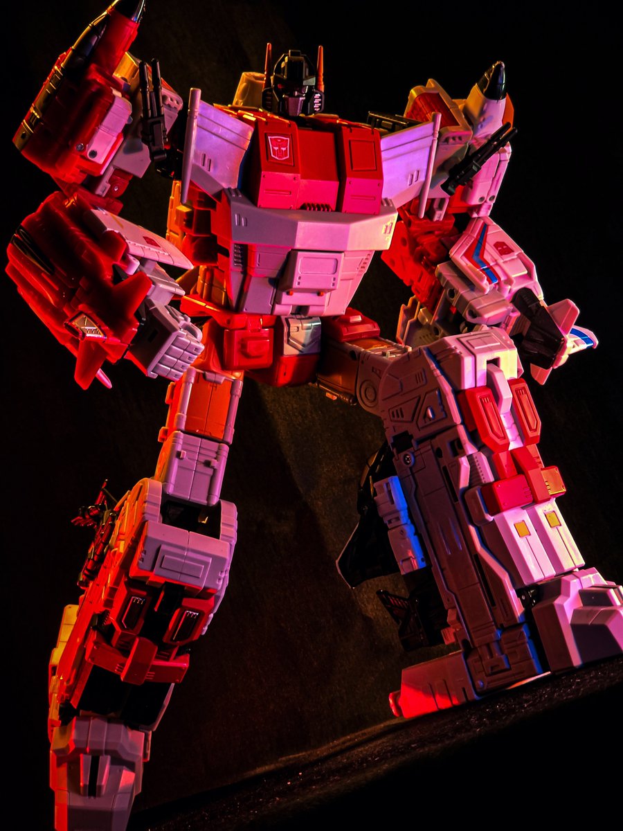 SpencerButlerVA's tweet photo. Fleet-footed.
#Transformers #Toyphotography #Actionfigurephotography #AgeofthePrimes #Superion https://t.co/GvZfKRS43G